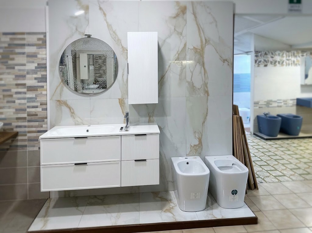 Mobile bagno bianco e sanitari